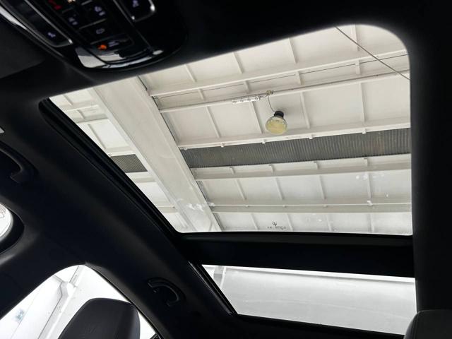 MASERATI Grecale usata, con Leve al volante