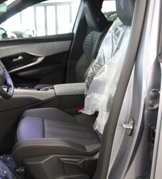 PEUGEOT 3008 1.2 HYBRID 145 E-DCS6 GT PACK PL - foto 2