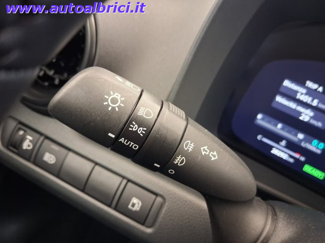 TOYOTA C-HR 1.8 HV ACTIVE - foto 22