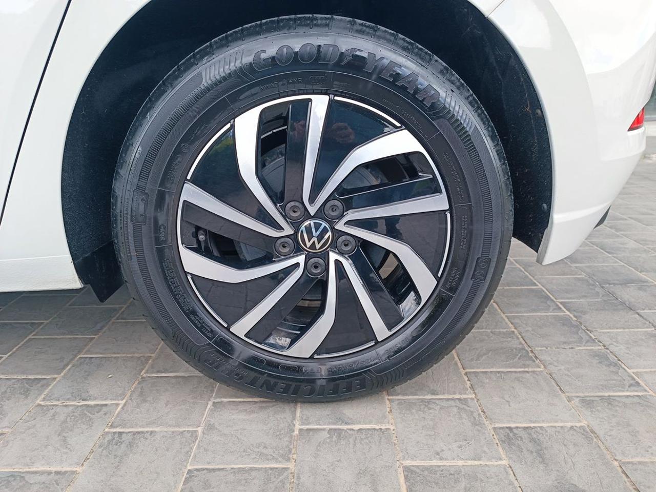 VOLKSWAGEN Polo 1.0 TSI Life - 25