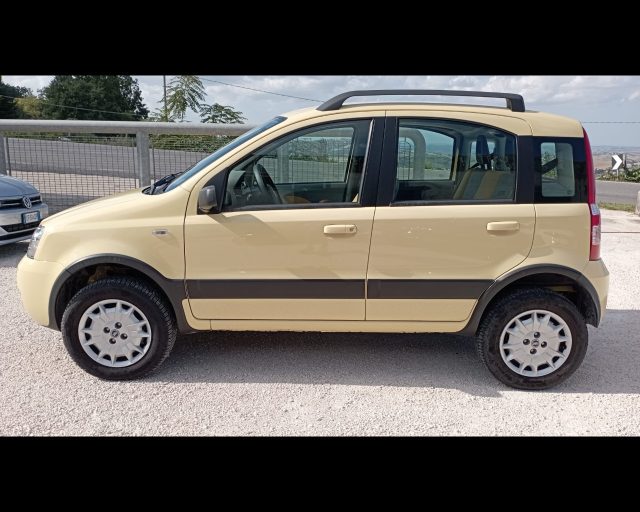 FIAT PANDA 1.2 4X4 CLIMBING - foto 23