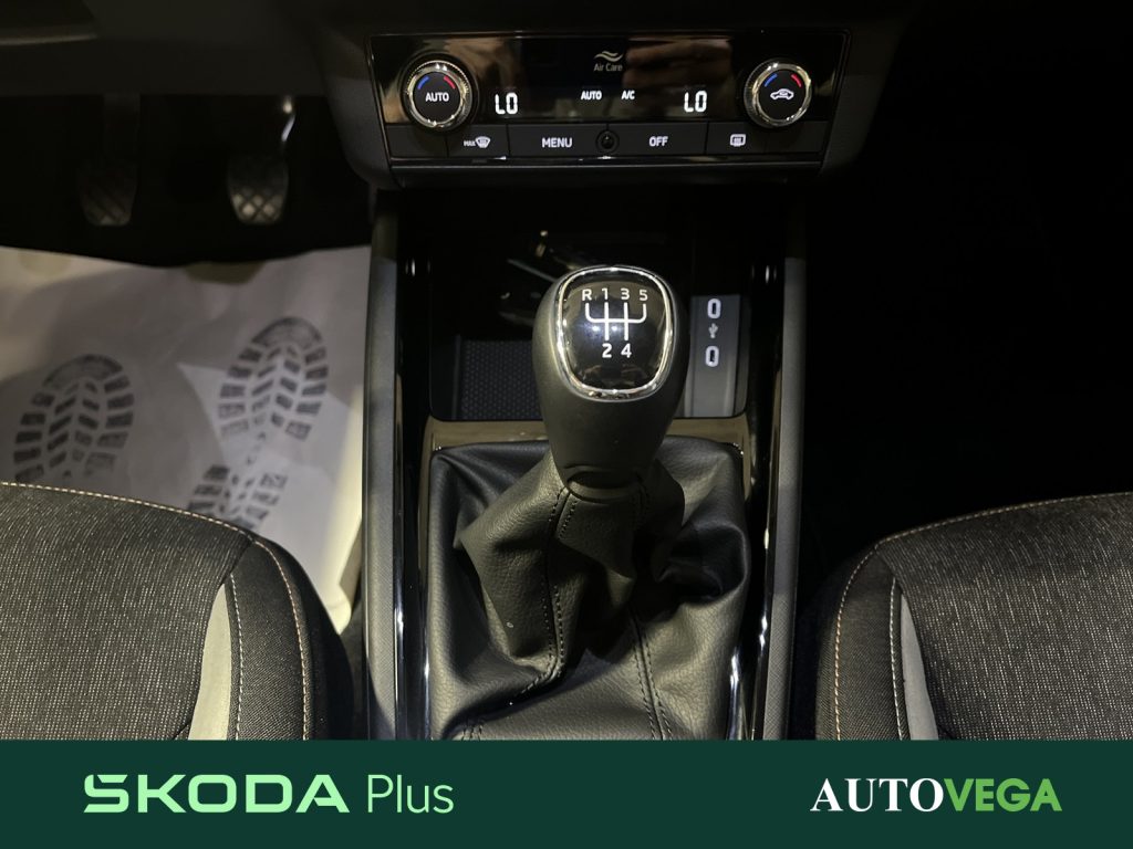 immagine usato SKODA Kamiq 1.0 tsi black dots 95cv