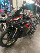 QJ MOTOR SRK 125R accessoriata