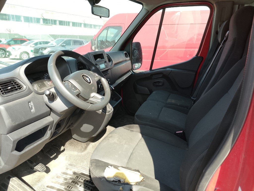 Immagine di RENAULT Master T35 2.3 dCi 135 cassonato del 06/2020 km 145789