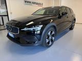 VOLVO V60 Cross Country B4 (d) AWD automatico Plus**MOTORE NUOVO**