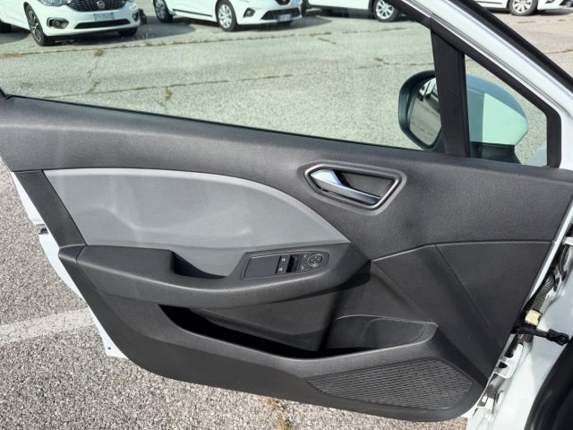 RENAULT CLIO BLUE DCI 85 CV 5 PORTE BUSINESS - foto 8