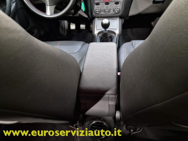 ALFA ROMEO GT 1.9 JTDM 16V DISTINCTIVE Q2 - foto 24