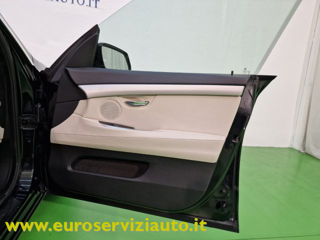 BMW 530 D XDRIVE GRAN TURISMO FUTURA - foto 46