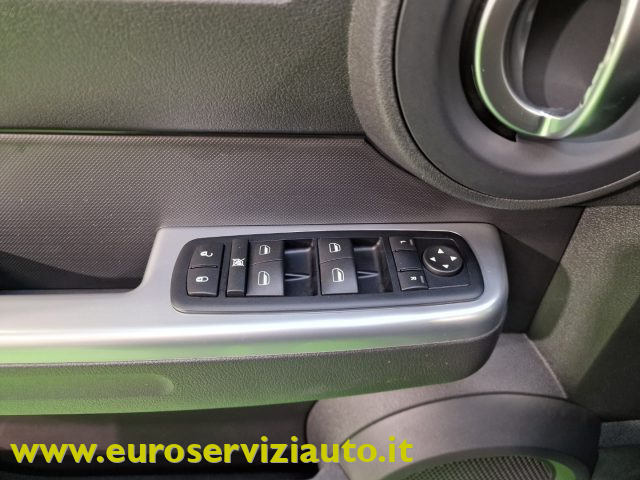 DODGE NITRO 4.0 R/T 4WD - foto 31