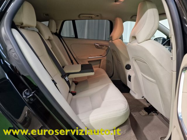 VOLVO V60 T3 POWERSHIFT KINETIC - foto 36