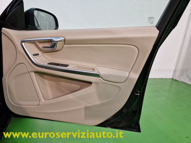VOLVO V60 T3 POWERSHIFT KINETIC - foto 45
