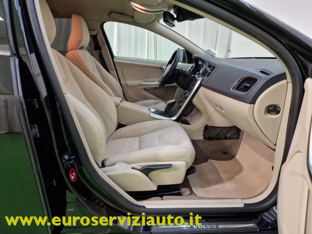 VOLVO V60 T3 POWERSHIFT KINETIC - foto 37
