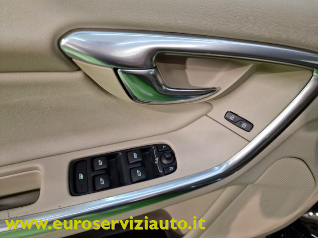 VOLVO V60 T3 POWERSHIFT KINETIC - foto 33