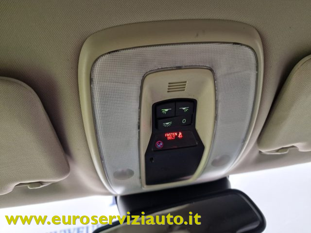 VOLVO V60 T3 POWERSHIFT KINETIC - foto 32