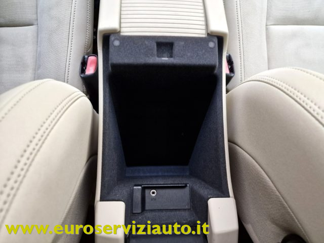 VOLVO V60 T3 POWERSHIFT KINETIC - foto 21