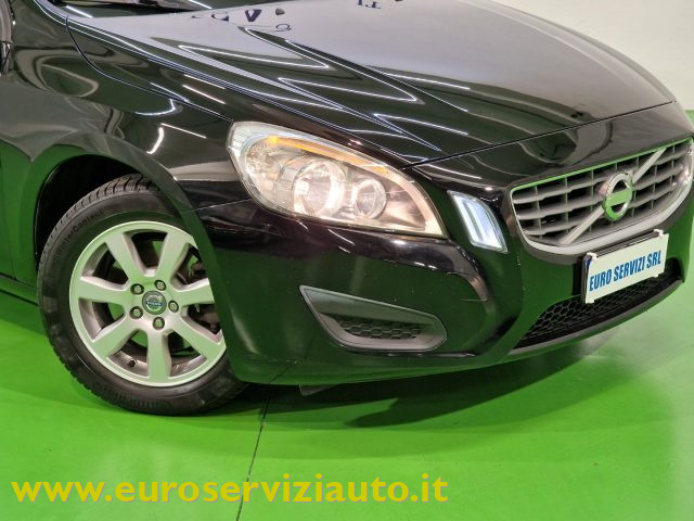 VOLVO V60 T3 POWERSHIFT KINETIC - foto 50