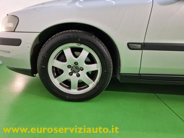 VOLVO V70 2.4 D5 20V CAT - foto 47