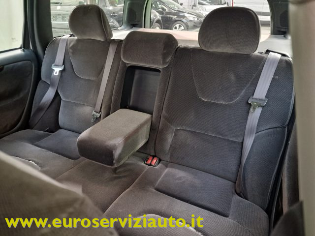 VOLVO V70 2.4 D5 20V CAT - foto 38