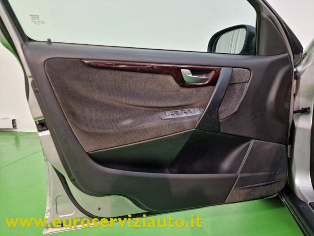 VOLVO V70 2.4 D5 20V CAT - foto 39