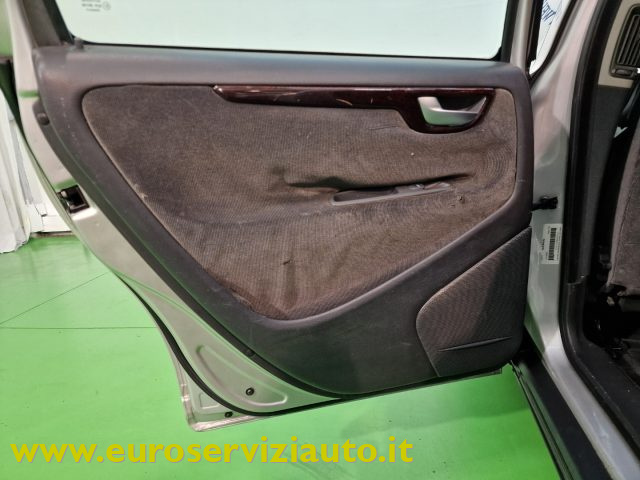VOLVO V70 2.4 D5 20V CAT - foto 40