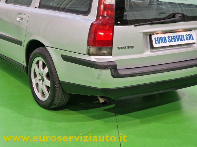 VOLVO V70 2.4 D5 20V CAT - foto 46