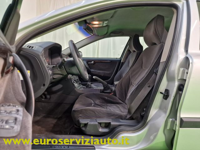 VOLVO V70 2.4 D5 20V CAT - foto 31