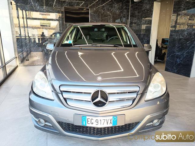MERCEDES-BENZ B 200
