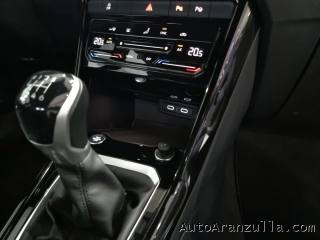 VOLKSWAGEN T-Roc usata, con Sedile posteriore sdoppiato