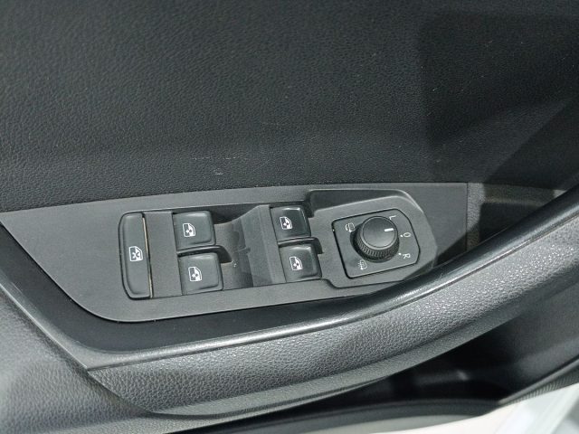 SKODA KAROQ 2.0 TDI EVO SCR 115 CV DSG STYLE - foto 20