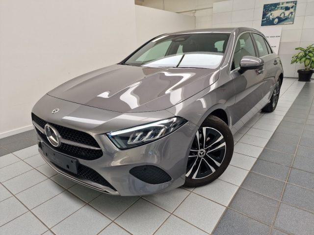 MERCEDES-BENZ CLA Grigio metallizzato