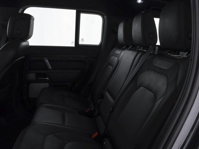 LAND ROVER DEFENDER 130 3.0D I6 250 CV AWD AUTO X-DY - foto 15