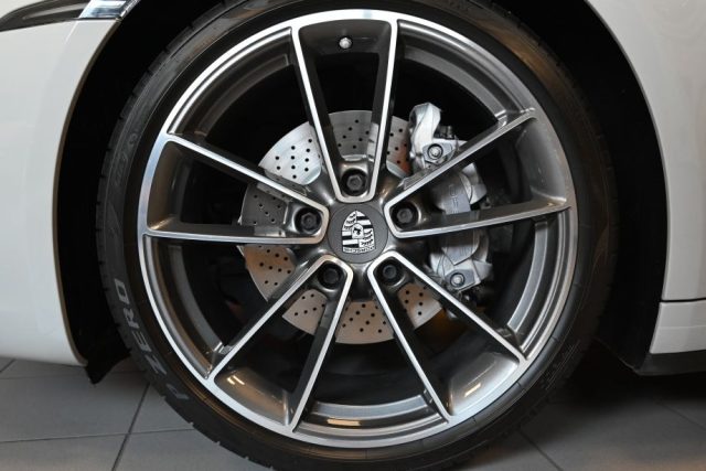PORSCHE 992 usata 22