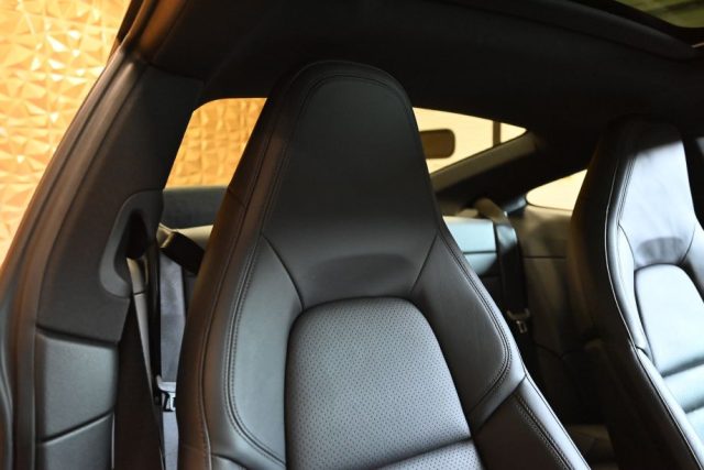 PORSCHE 992 usata 56