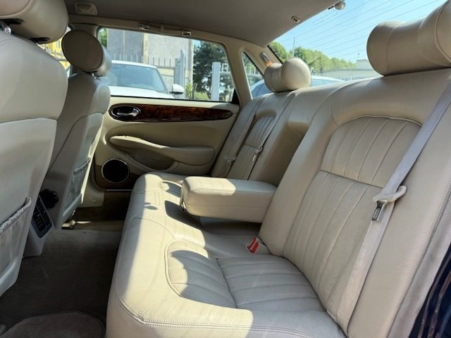 JAGUAR XJ 4.0 CAT EXECUTIVE - foto 15