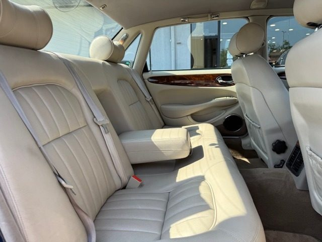 JAGUAR XJ 4.0 CAT EXECUTIVE - foto 12