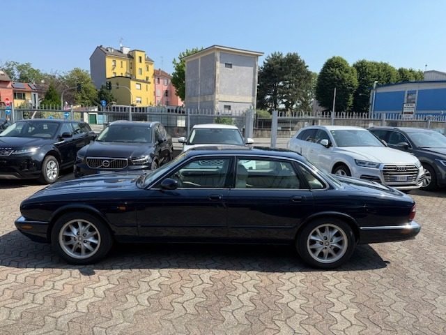 JAGUAR XJ 4.0 CAT EXECUTIVE - foto 9