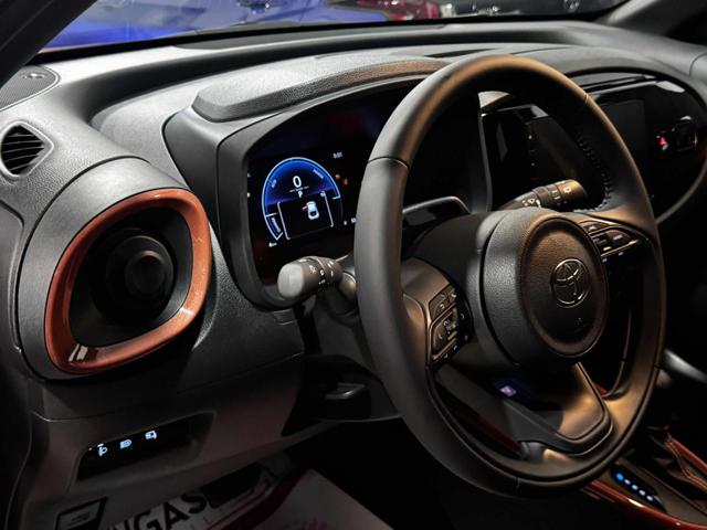 TOYOTA AYGO X ICON 1.5 HYBRID 115 CV 5 PORTE - foto 16