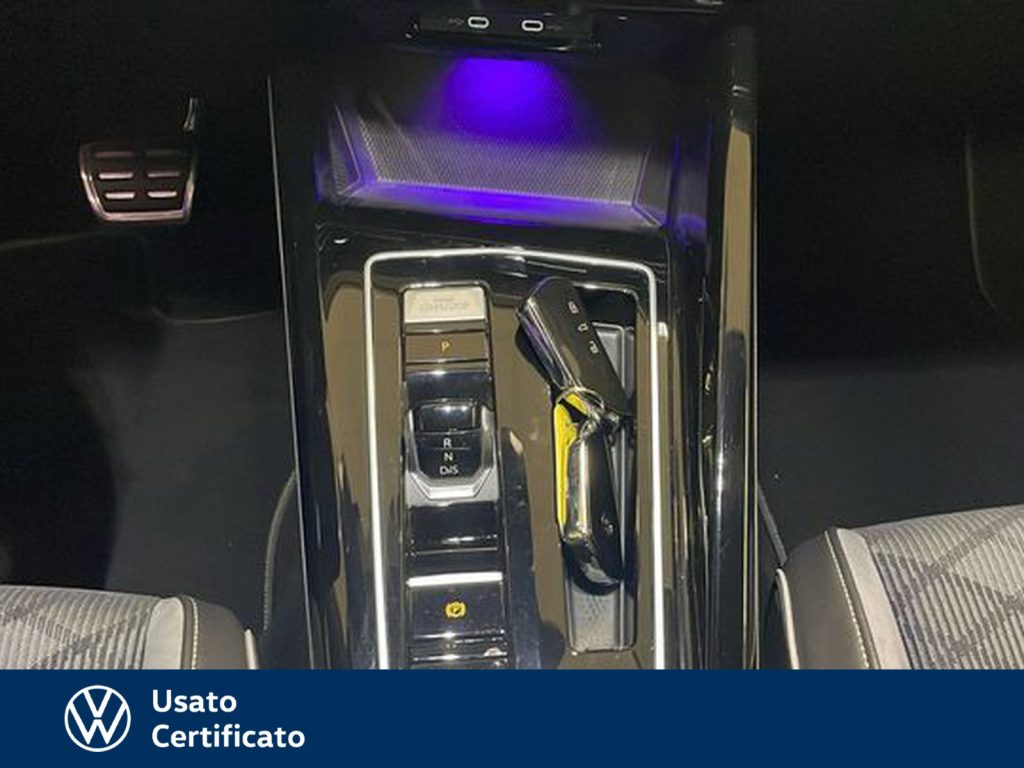 immagine usato VOLKSWAGEN Golf 1.5 etsi evo r-line 150cv dsg
