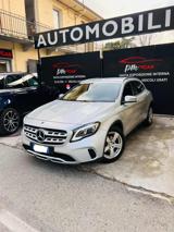 MERCEDES-BENZ GLA 180 Premium