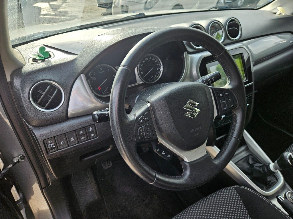 SUZUKI Vitara 1.6 DDiS 4WD AllGrip V-Top - 10