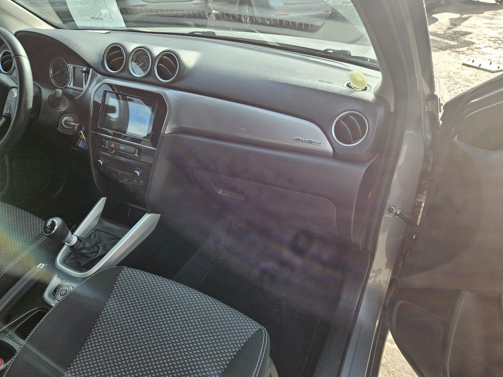 SUZUKI Vitara 1.6 DDiS 4WD AllGrip V-Top - 19