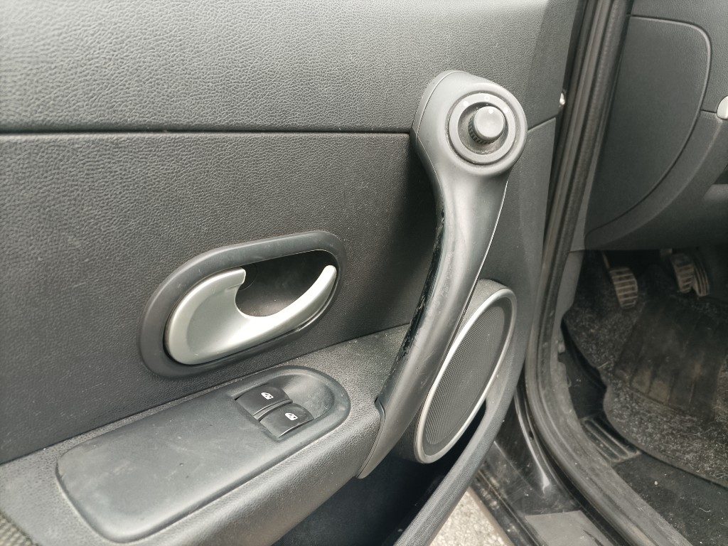 Immagine di RENAULT Clio 1.2 16V 5 porte del 11/2008 km 194267