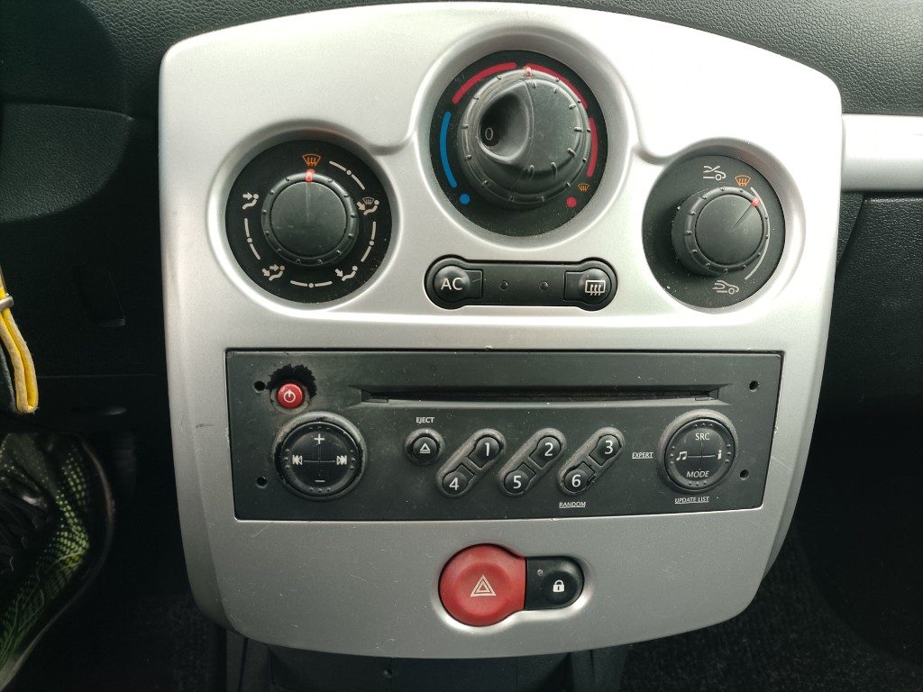 Immagine di RENAULT Clio 1.2 16V 5 porte del 11/2008 km 194267