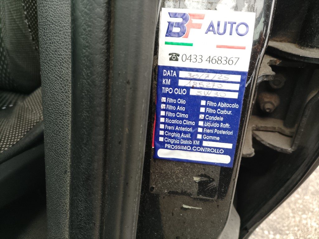 Immagine di RENAULT Clio 1.2 16V 5 porte del 11/2008 km 194267