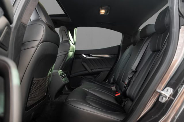 MASERATI GHIBLI L4 330 CV MHEV GRANSPORT - foto 8