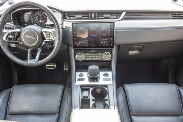 JAGUAR F-PACE 3.0 D 300 CV AWD AUT. R-DYNAMIC  - foto 6