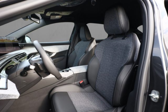 PEUGEOT 3008 HYBRID 145 E-DCS6 ALLURE - foto 6