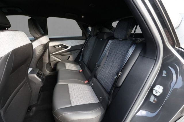 PEUGEOT 3008 HYBRID 145 E-DCS6 ALLURE - foto 7