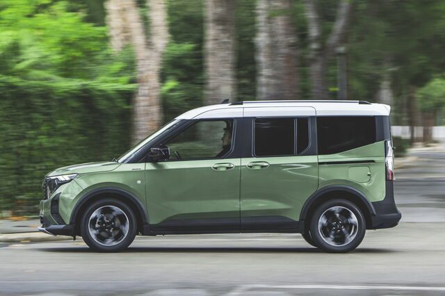 FORD TOURNEO 1.0 ECOBOOST POWERSHIFT TITANIUM - foto 3