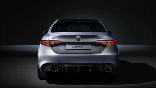 ALFA ROMEO GIULIA 2.9 V6 BI-TURBO AT8 QUADRIFOGLIO